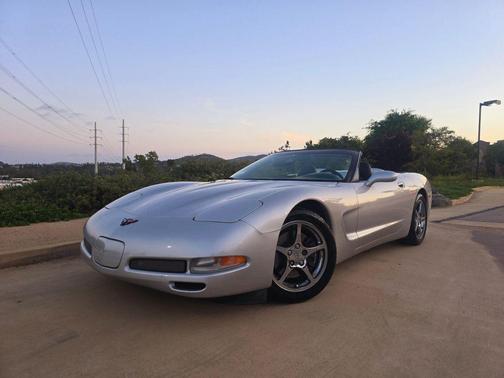 Sebring Silver Metallic 1998 Chevrolet Corvette Base
