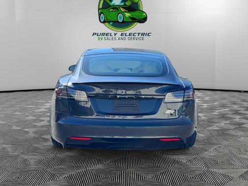 2023 Tesla Model S Plaid