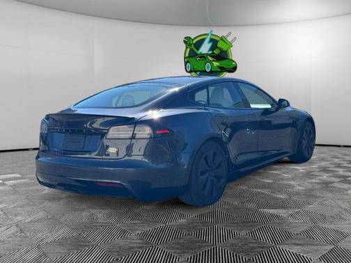 2023 Tesla Model S Plaid