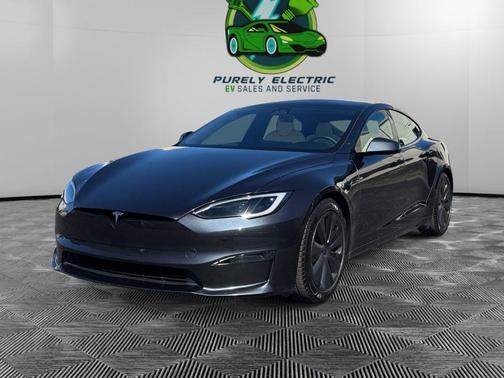 2023 Tesla Model S Plaid