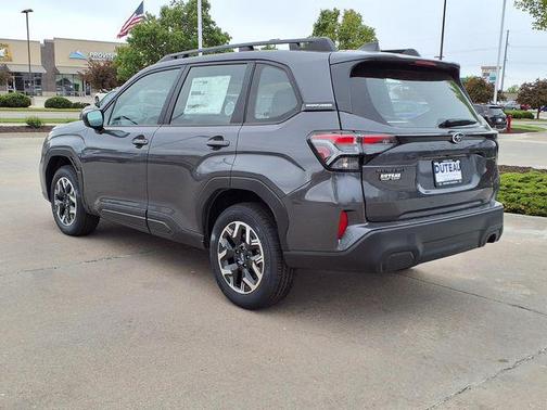 Magnetite Gray Metallic 2026 Subaru Forester Base