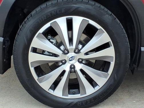 Crimson Red Pearl 2022 Subaru Ascent Limited 7-Passenger
