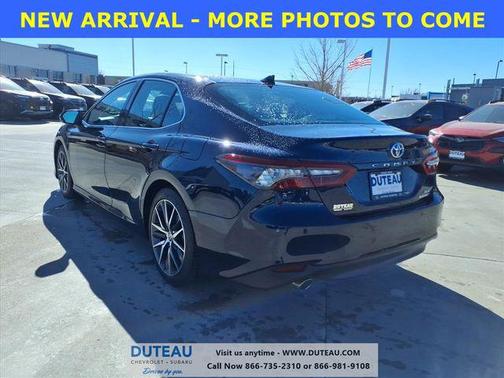 2021 Toyota Camry Hybrid XLE