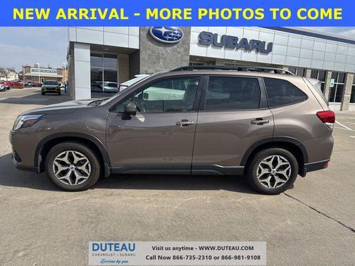 Bronze 2023 Subaru Forester Premium