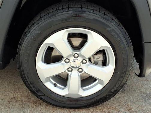 Granite Crystal Metallic Clearcoat 2020 Jeep Compass Latitude