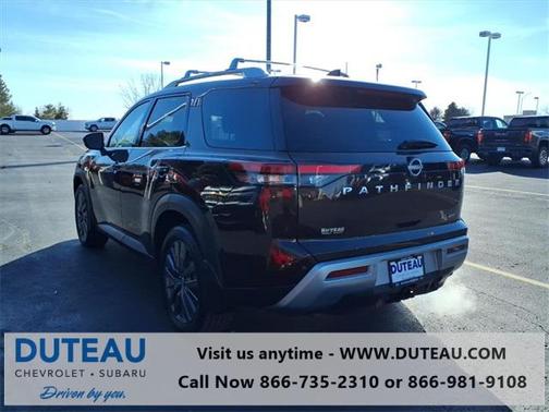 2022 Nissan Pathfinder SL 4WD