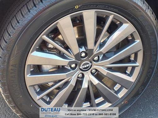 2022 Nissan Pathfinder SL 4WD