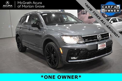 Platinum Gray Metallic 2020 Volkswagen Tiguan 2.0T SE R-Line Black