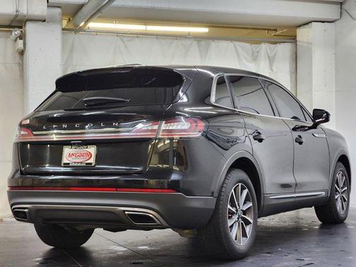 2022 Lincoln Nautilus Standard