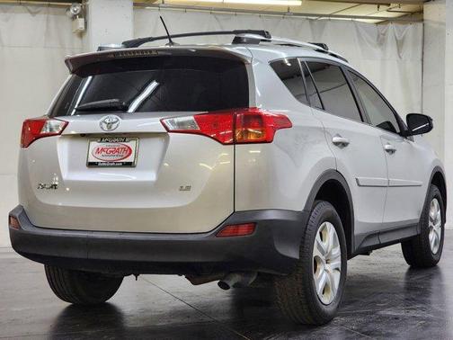 2014 Toyota RAV4 LE