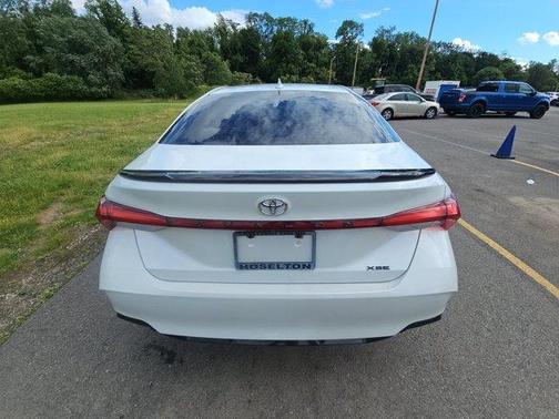 Wind Chill Pearl 2019 Toyota Avalon XSE