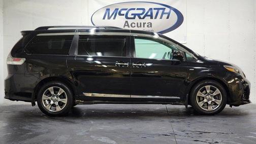 2019 Toyota Sienna SE