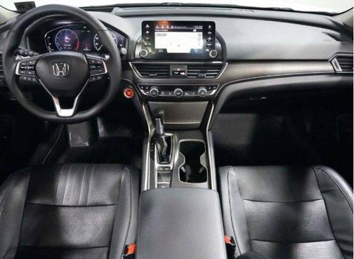 Platinum White Pearl 2018 Honda Accord Touring