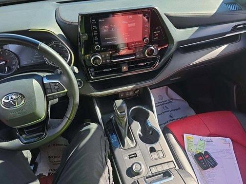 2022 Toyota Highlander XSE