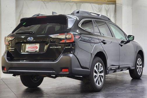 Crystal Black Silica 2023 Subaru Outback Premium