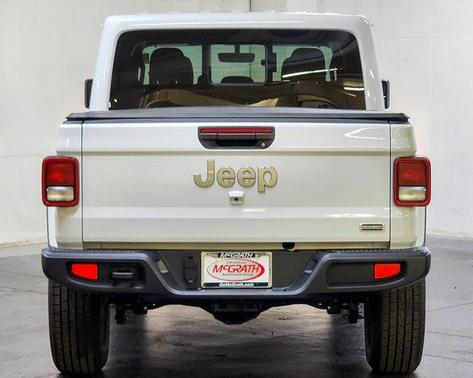 2022 Jeep Gladiator Overland