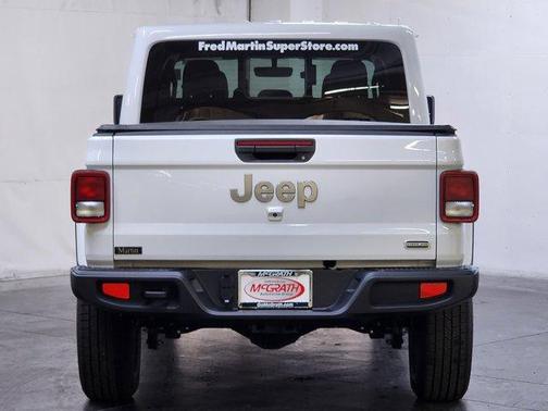 2022 Jeep Gladiator Overland