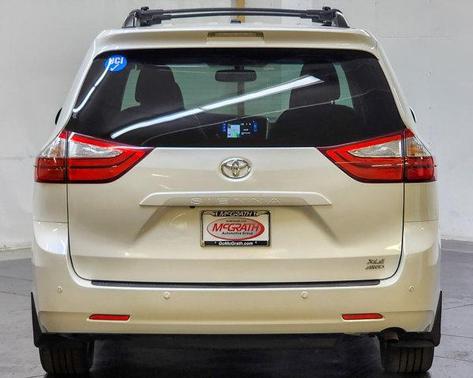2017 Toyota Sienna XLE Premium