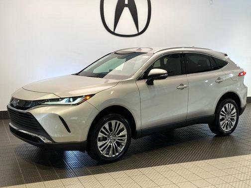 2022 Toyota Venza XLE