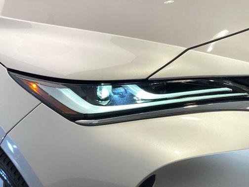 2022 Toyota Venza XLE