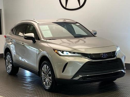 2022 Toyota Venza XLE