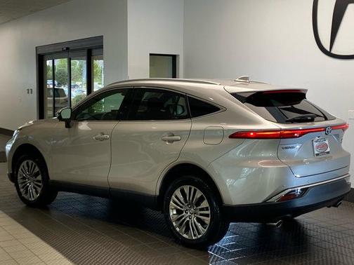 2022 Toyota Venza XLE