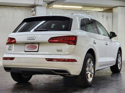 2018 Audi Q5 2.0T Premium Plus