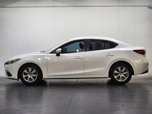2016 Mazda Mazda3 i Sport