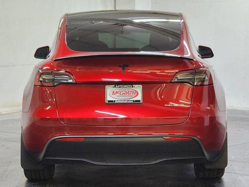 2024 Tesla Model Y Long Range