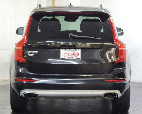 2018 Volvo XC90 T6 Momentum