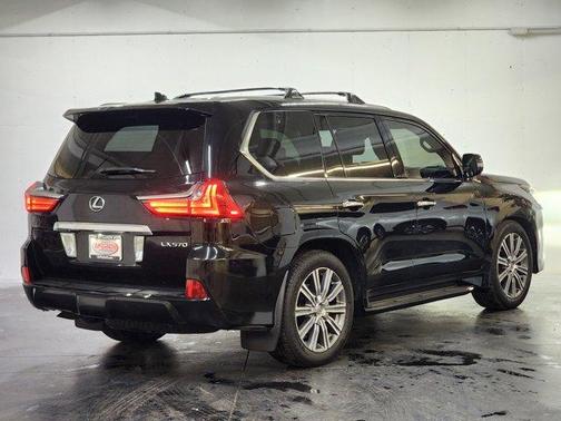 2017 Lexus LX 570 Base