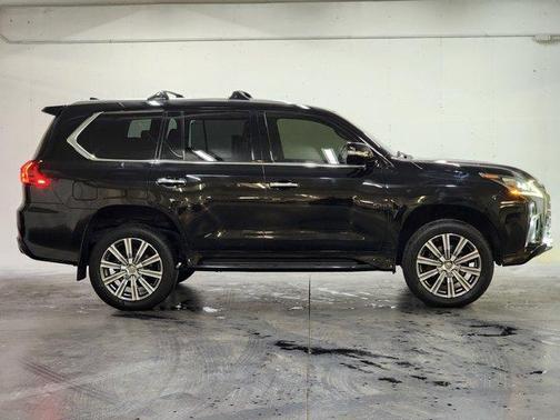 2017 Lexus LX 570 Base