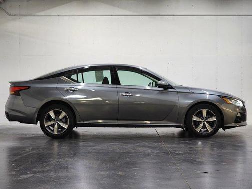 2020 Nissan Altima 2.5 SV