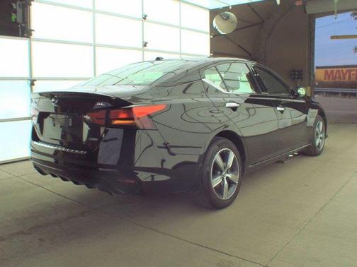 2022 Nissan Altima 2.5 SL