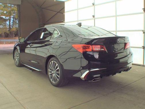 2018 Acura TLX V6 Advance