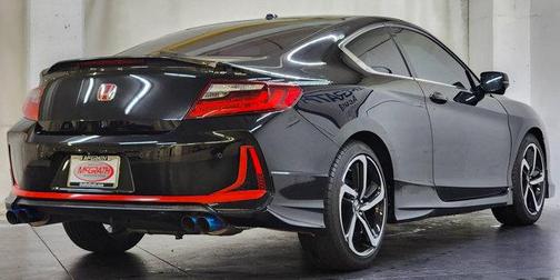 Crystal Black Pearl 2017 Honda Accord Touring