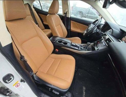 2018 Lexus IS 300 Base