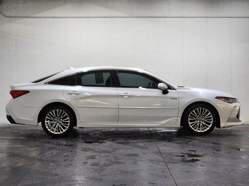 2020 Toyota Avalon Hybrid Limited