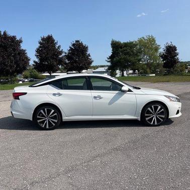 2022 Nissan Altima 2.5 Platinum