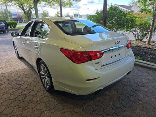 White 2017 INFINITI Q50 3.0T Premium