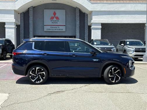 2023 Mitsubishi Outlander PHEV SEL