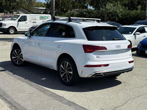2023 Audi Q5 45 S line quattro Premium