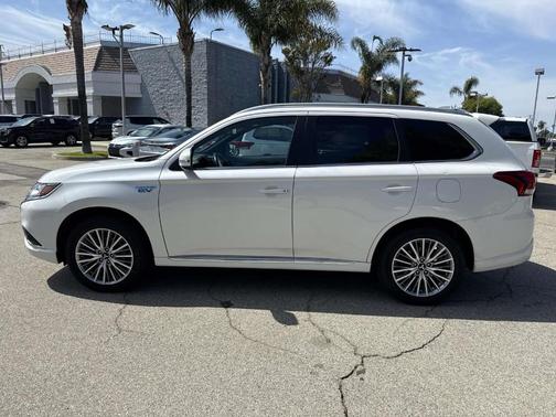 2022 Mitsubishi Outlander PHEV SEL