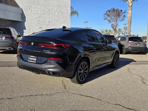 2022 BMW X6 xDrive40i
