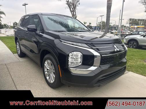 2025 Mitsubishi Outlander ES
