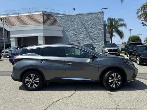 2023 Nissan Murano SV