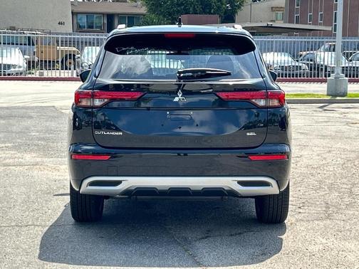 2024 Mitsubishi Outlander SEL