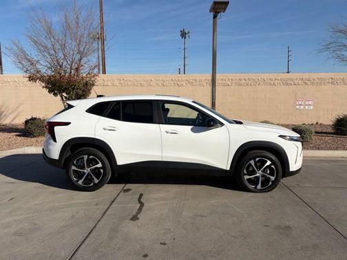 2025 Chevrolet Trax FWD 1RS