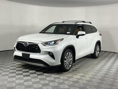 2023 Toyota Highlander Platinum