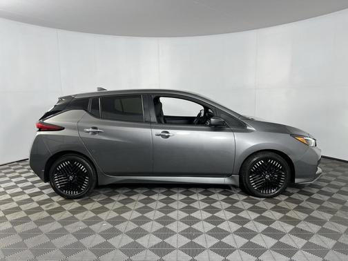 2024 Nissan Leaf SV PLUS